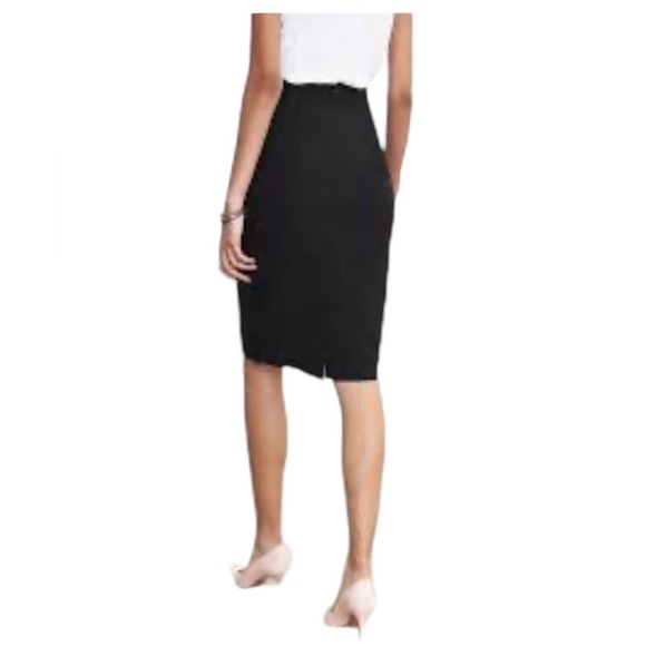 Banana Republic Knee Length Lined Pencil Skirt with Back Split in Black Size 8 - Picture 1 of 6